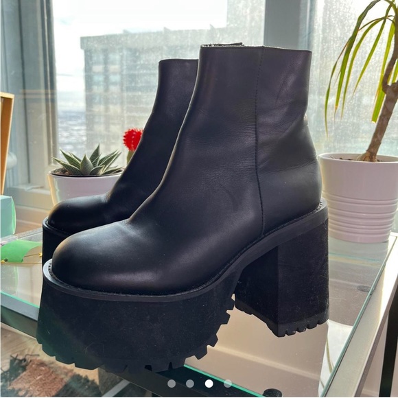 Black UNIF Bonnie boots - Picture 3 of 6
